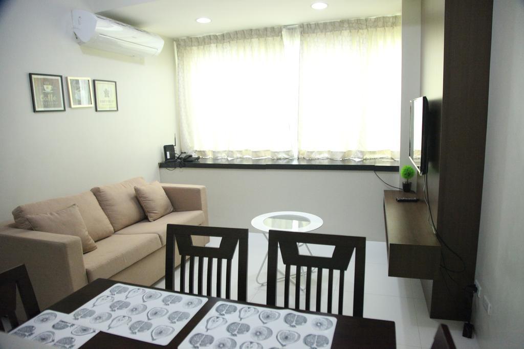 Padgett Place Prime Suites Cebu Exterior photo