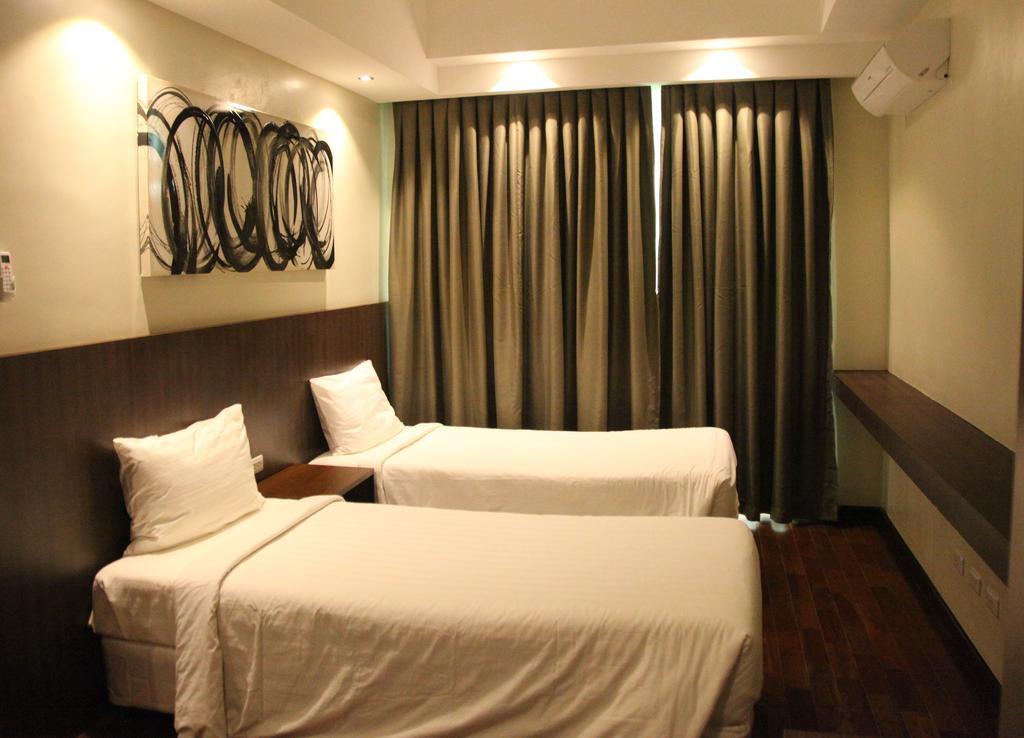 Padgett Place Prime Suites Cebu Exterior photo