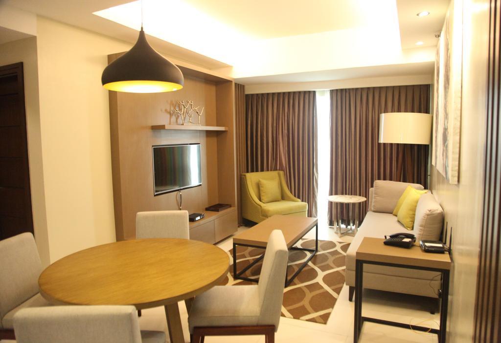 Padgett Place Prime Suites Cebu Exterior photo