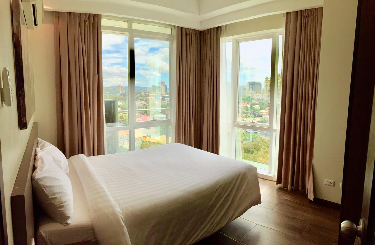 Padgett Place Prime Suites Cebu Exterior photo