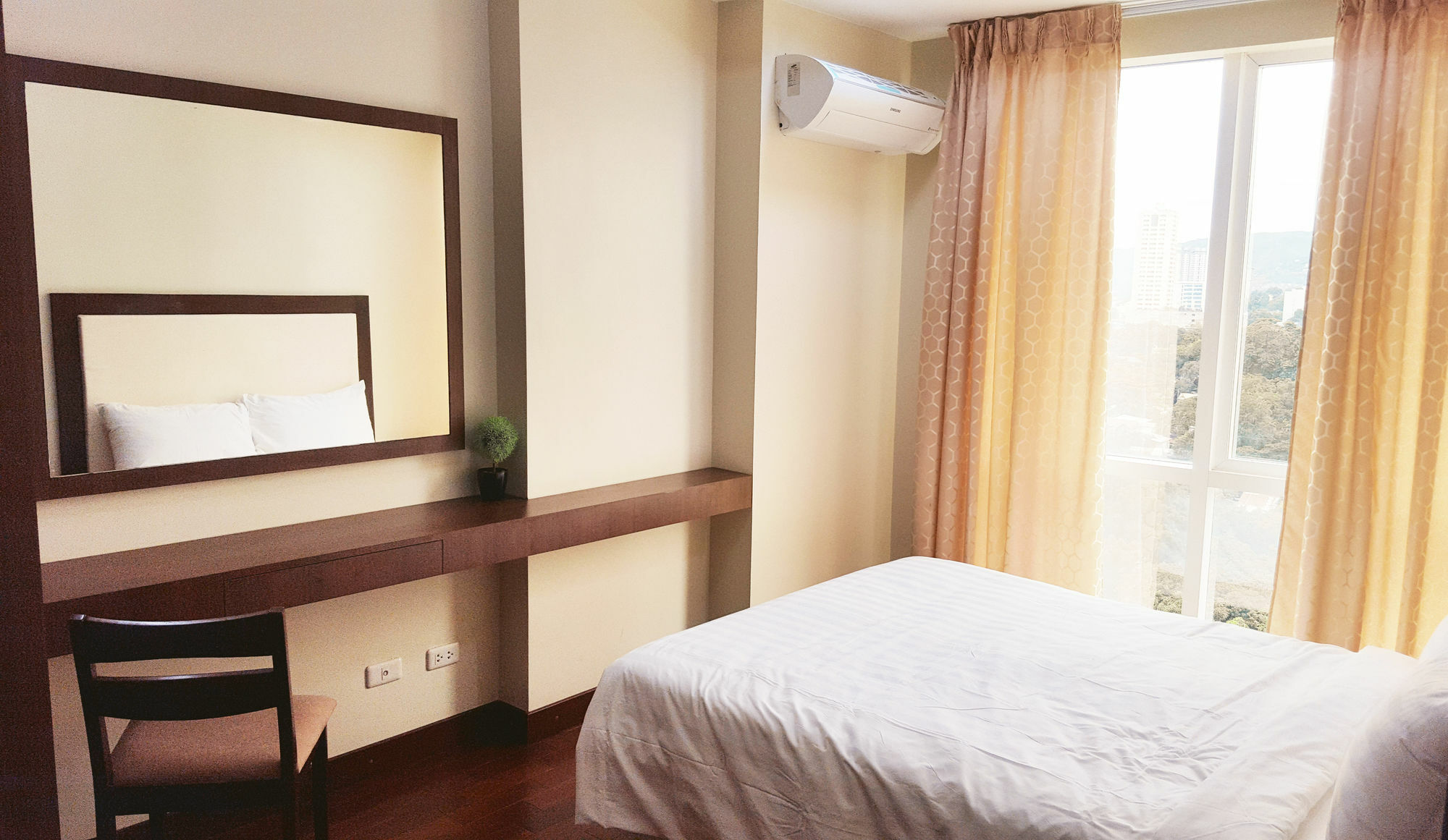 Padgett Place Prime Suites Cebu Exterior photo