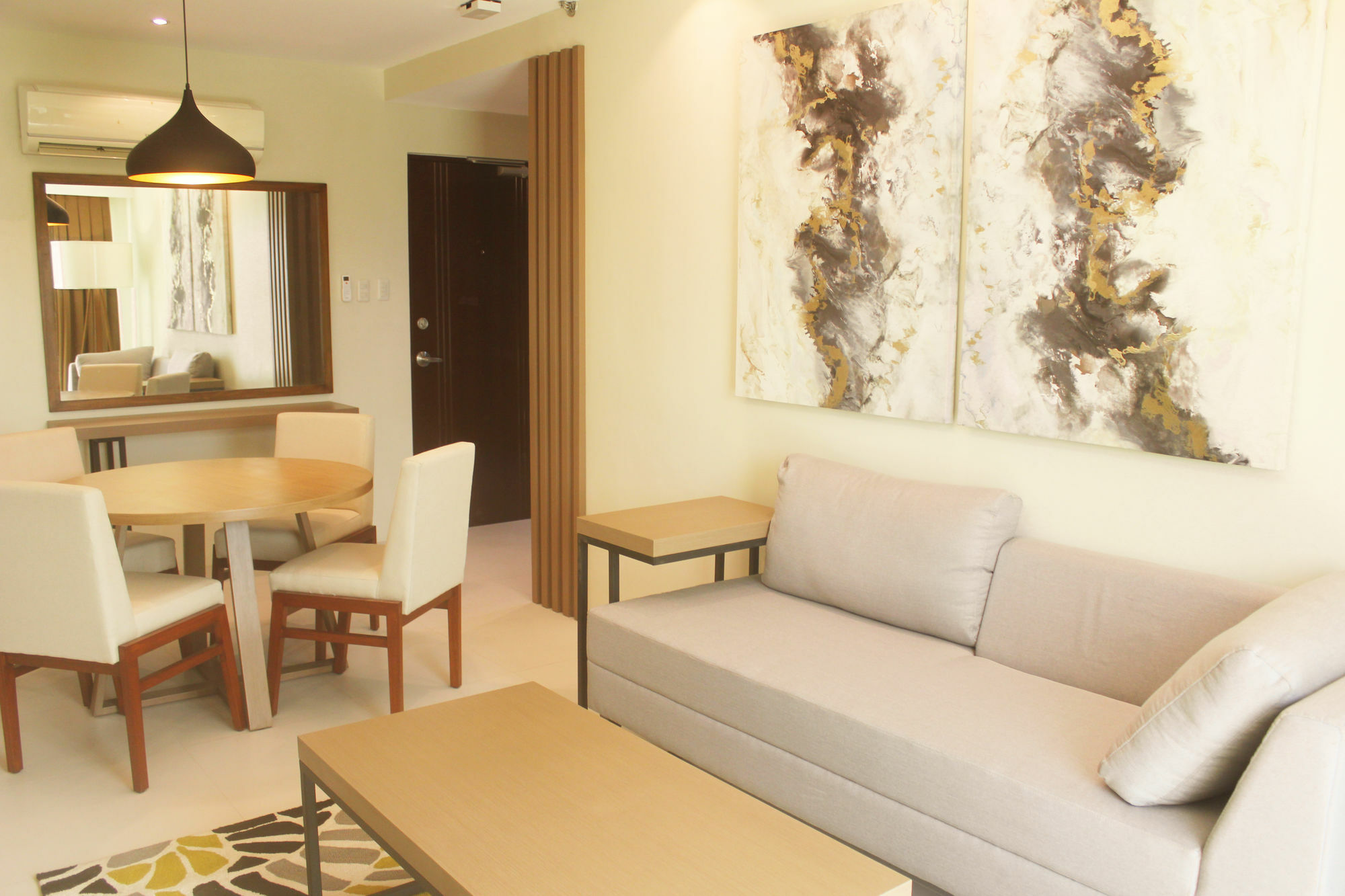 Padgett Place Prime Suites Cebu Exterior photo